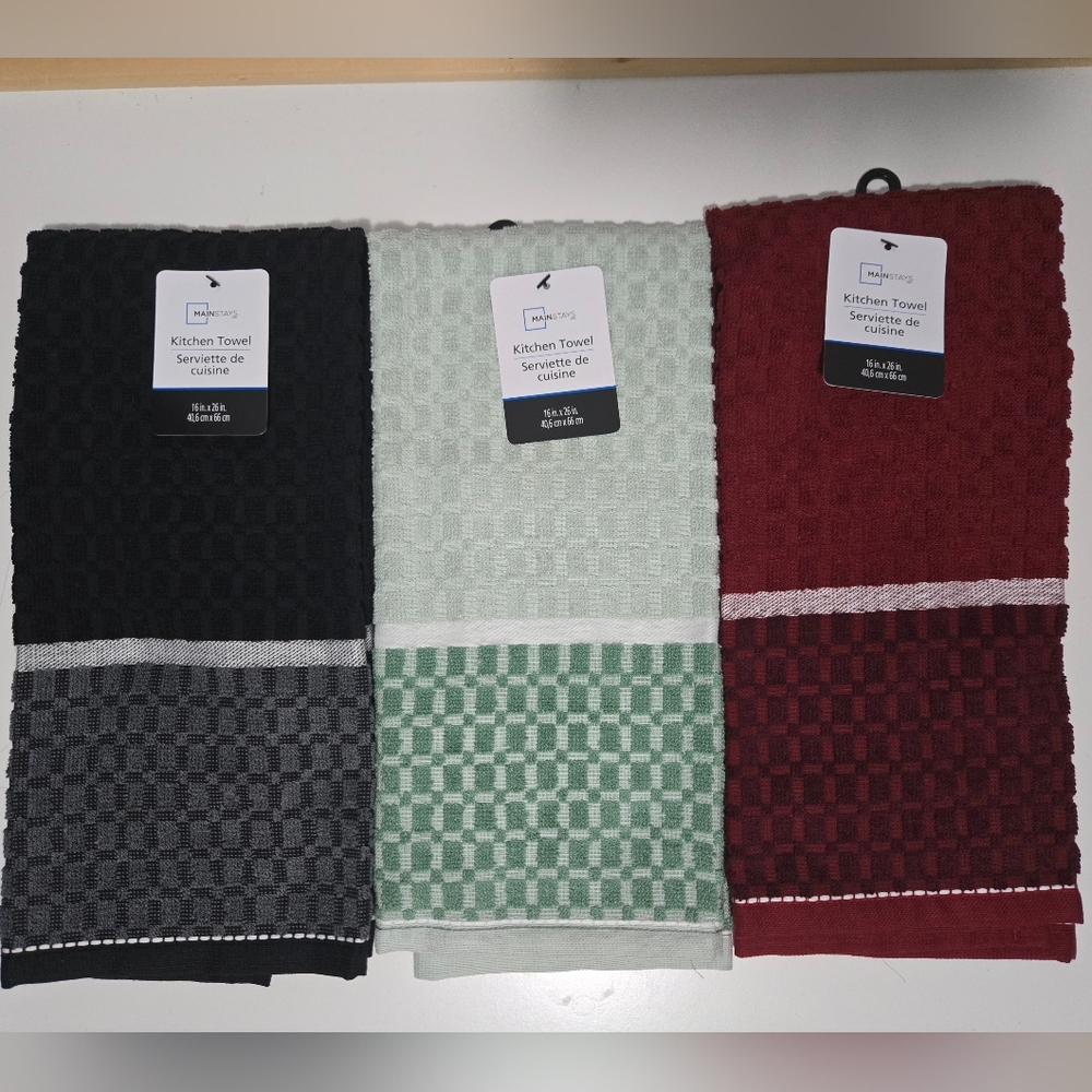 3/20$ - NWT Waffle Weave Kitchen Towel Set